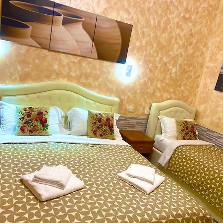 Relax On 2 - Guesthouse โรม ภายนอก รูปภาพ