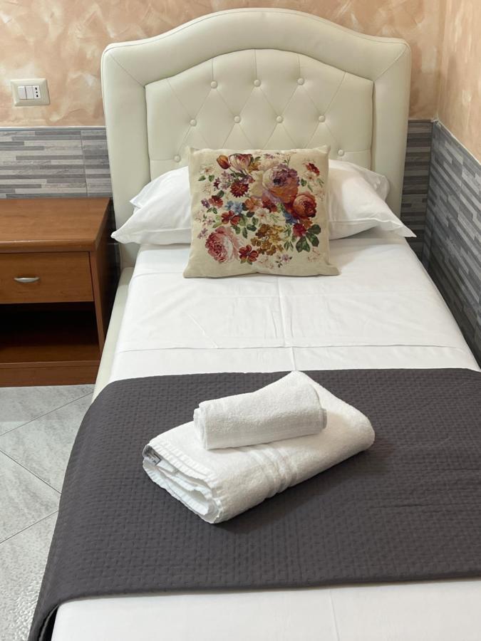 Relax On 2 - Guesthouse โรม ภายนอก รูปภาพ