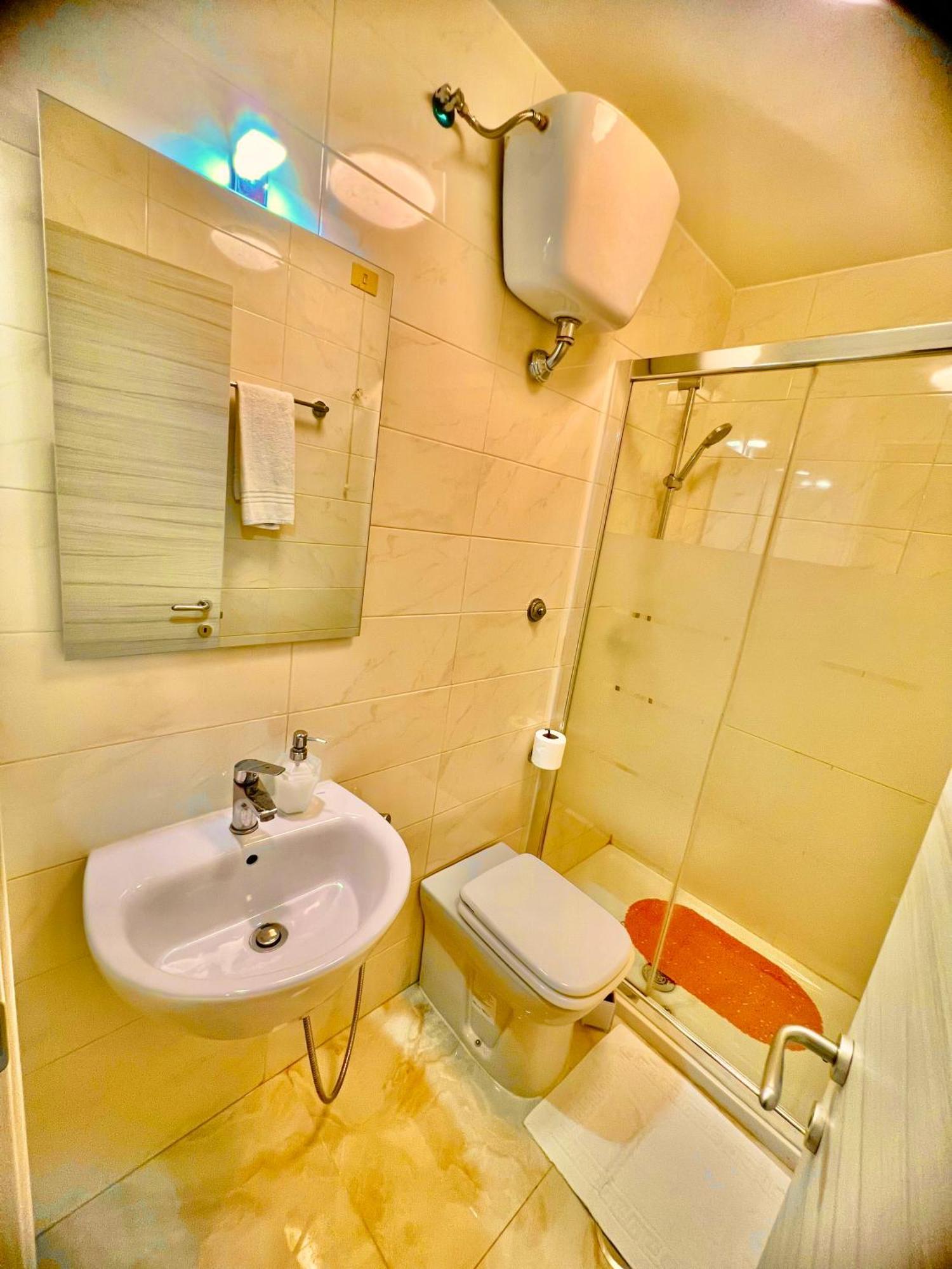 Relax On 2 - Guesthouse โรม ภายนอก รูปภาพ