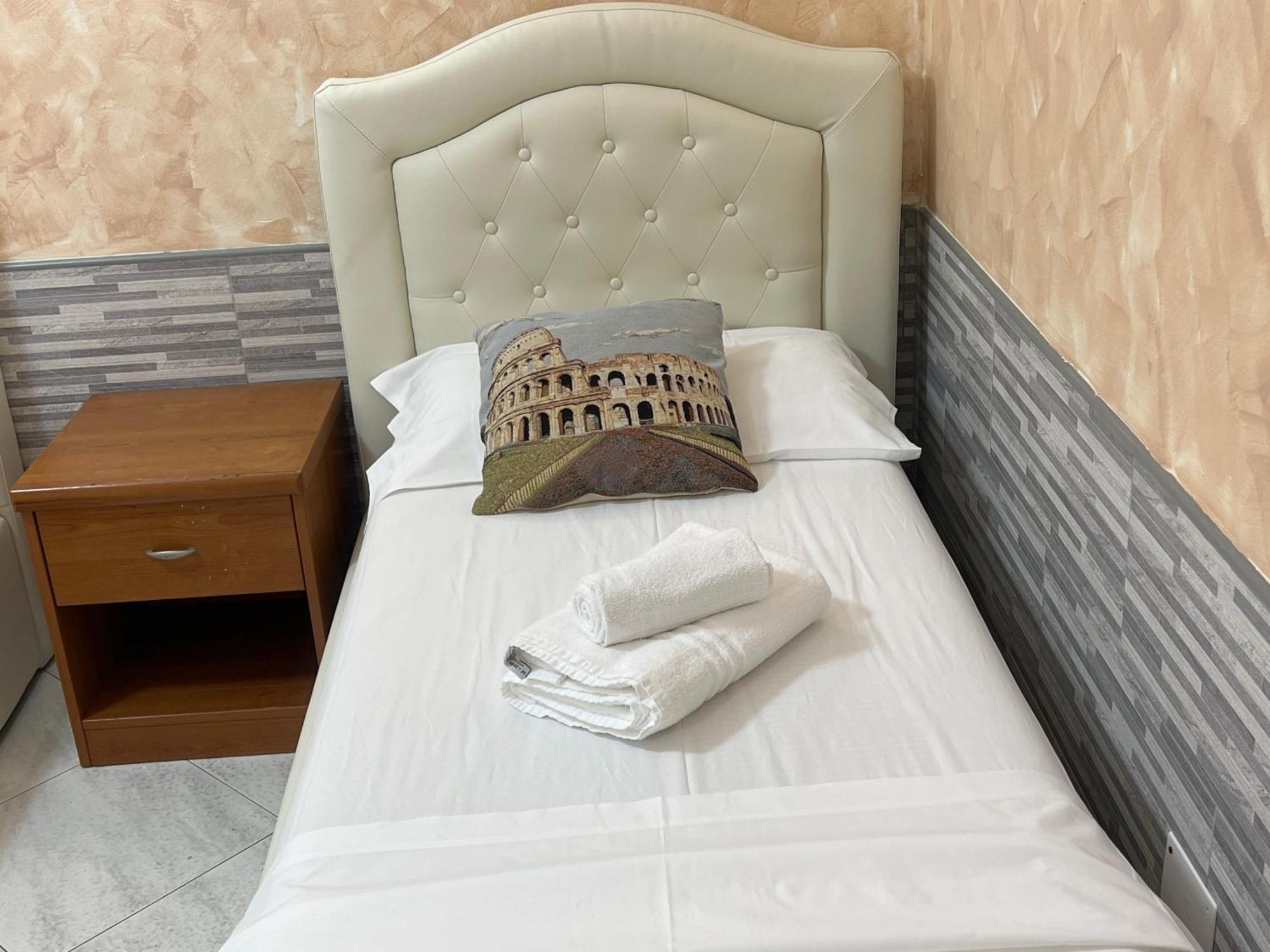 Relax On 2 - Guesthouse โรม ภายนอก รูปภาพ